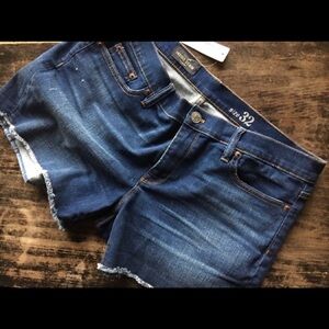 🔥J. Crew - Dark Denim Cutoffs - 32